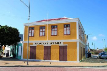 Nicolas Store Aruba